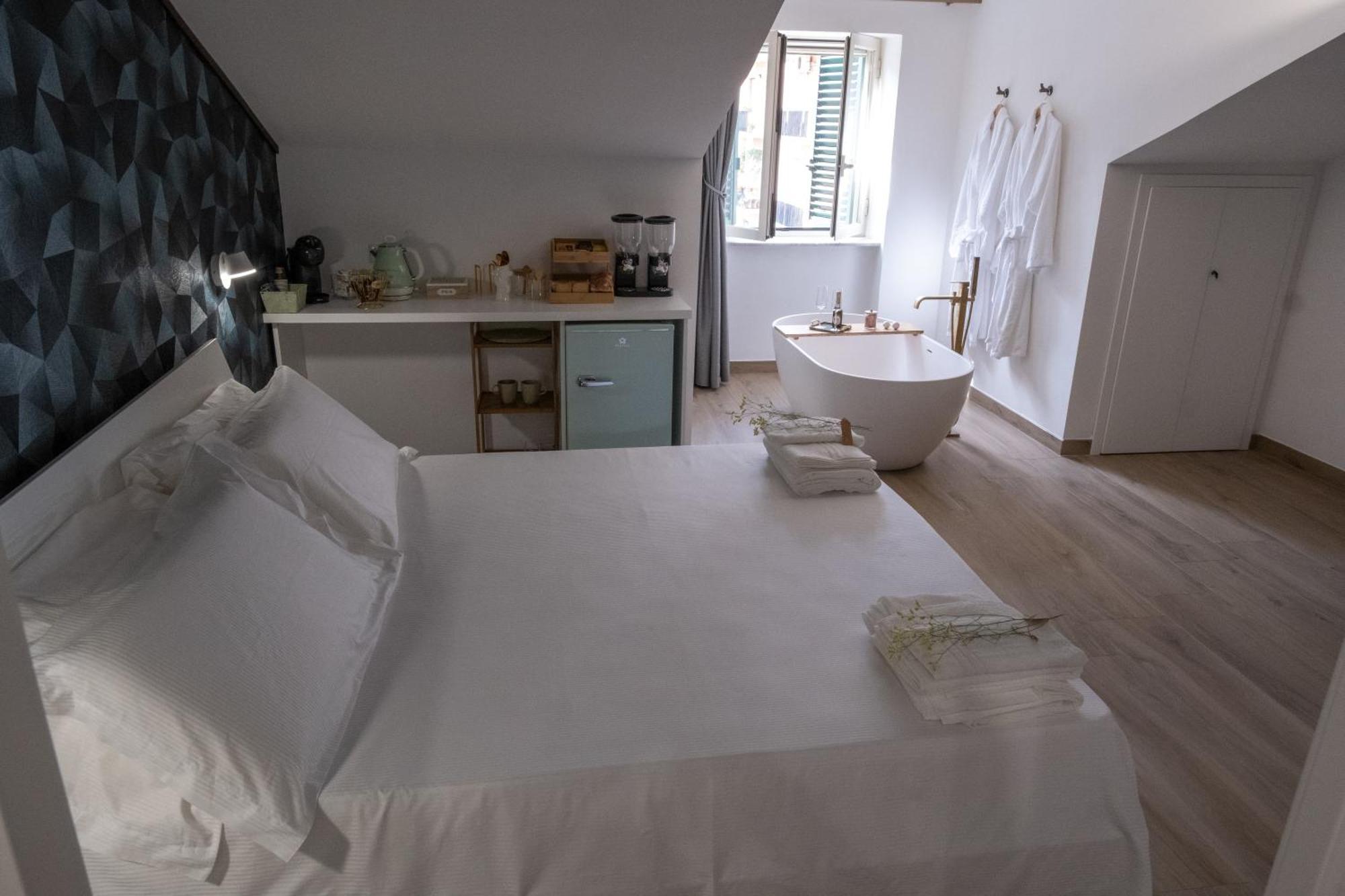 Coraline Deluxe Rooms Castellammare di Stabia Zewnętrze zdjęcie